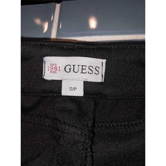 GUESS Jeans black. Size Small Petite - Picture 5 of 5